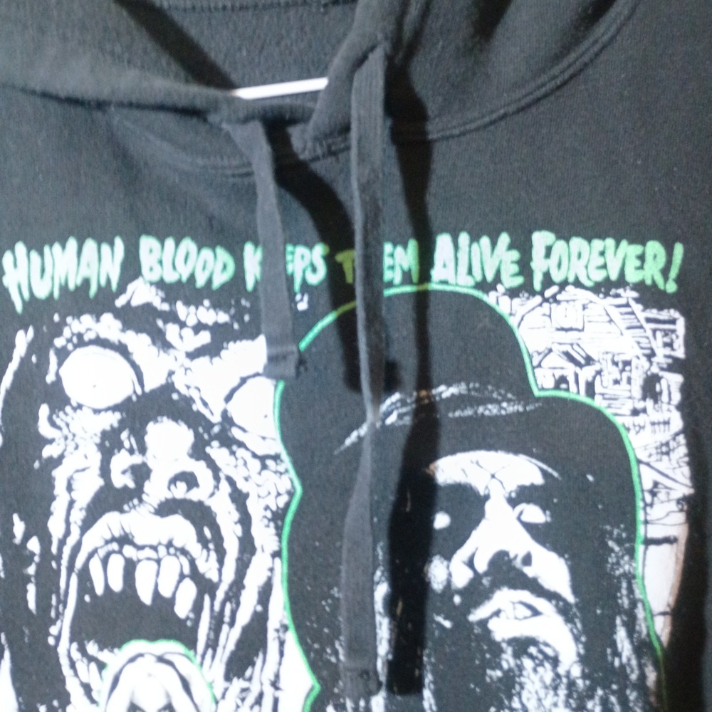 Hottopic Rob Zombie Strange, Uncanny...Cropped Hoodie Women's Large - Picture 2 of 16